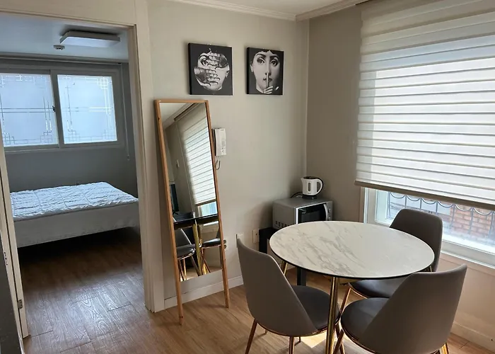 Apartamento 무료주차, 옥상정원 At 홍대, 연남, 연세대학교, 경복궁 *