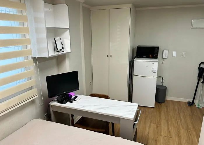 무료주차, 옥상정원 At 홍대, 연남, 연세대학교, 경복궁 * Seul