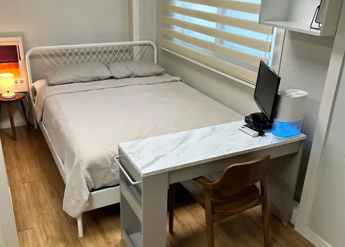 무료주차, 옥상정원 At 홍대, 연남, 연세대학교, 경복궁 *